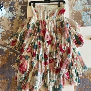 Beautiful strapless dress or skirt lightweight